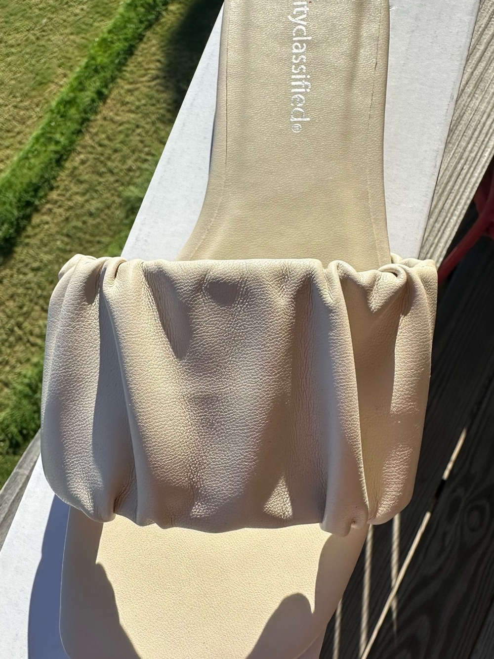 Cityclassified Neutral Ruched Slide Sandals in Cream - Picture 5 of 6
